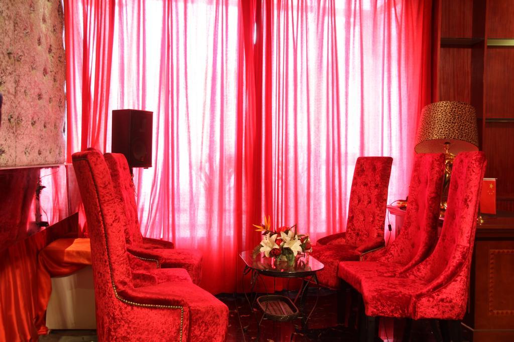 Super 8 Hotel Beijing Shijingshan Jiujiuyuan מראה חיצוני תמונה