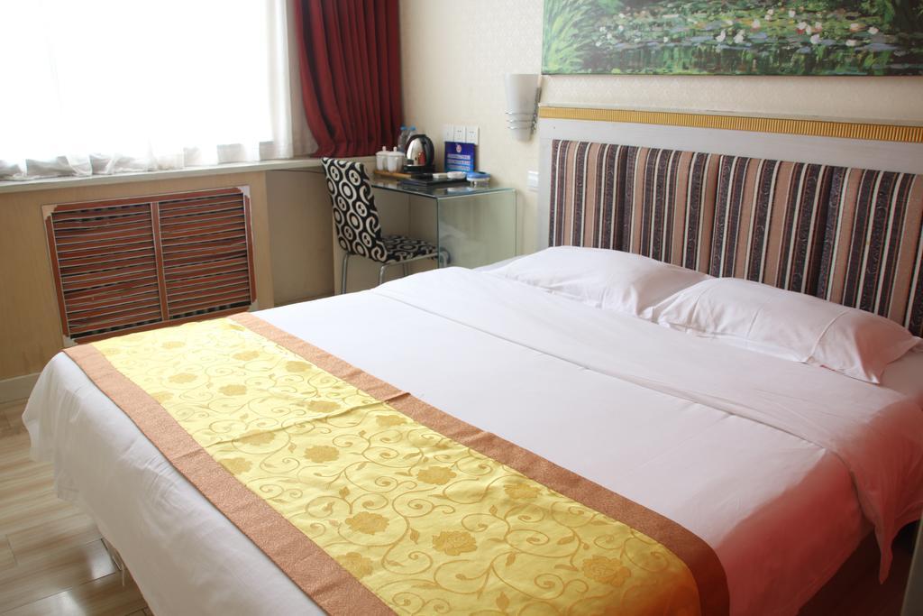 Super 8 Hotel Beijing Shijingshan Jiujiuyuan חדר תמונה